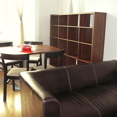 Lion Apartments Medena, Big Size, High Ceilings Bratislava Luaran gambar