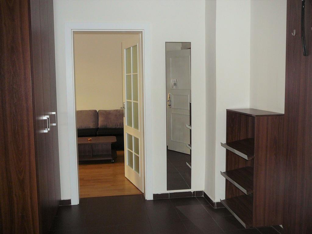 Lion Apartments Medena, Big Size, High Ceilings Bratislava Luaran gambar