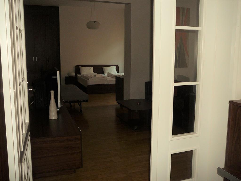 Lion Apartments Medena, Big Size, High Ceilings Bratislava Luaran gambar
