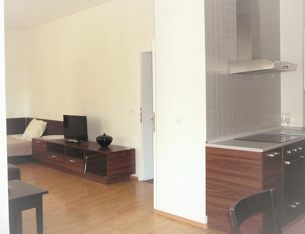 Lion Apartments Medena, Big Size, High Ceilings Bratislava Luaran gambar
