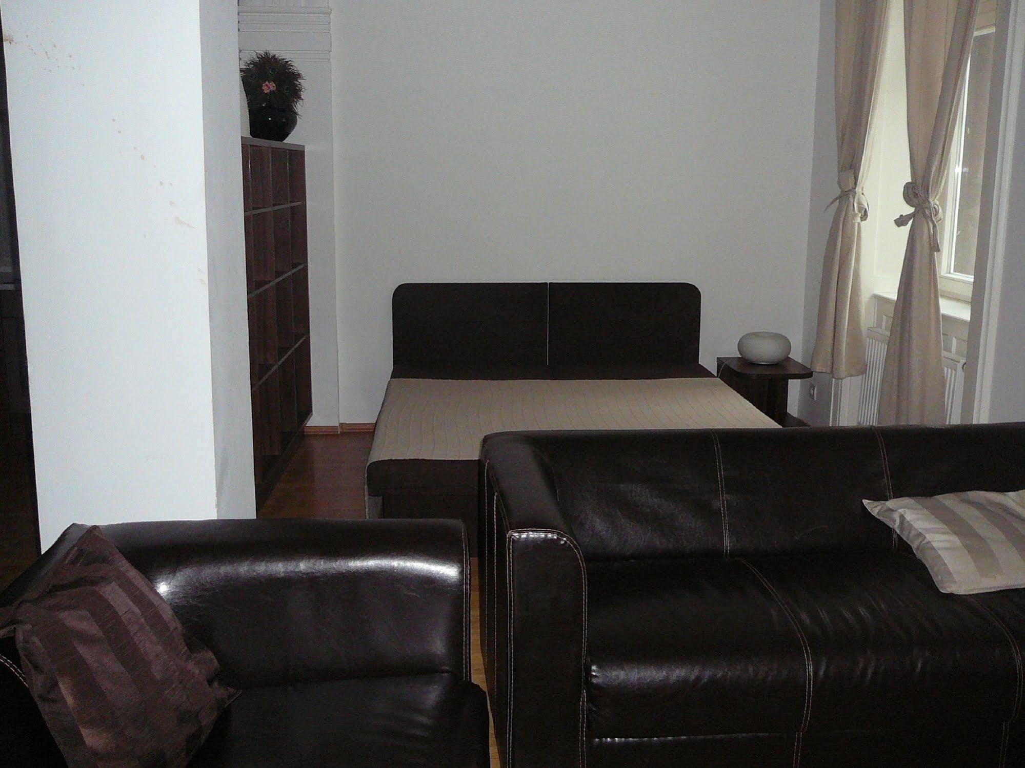 Lion Apartments Medena, Big Size, High Ceilings Bratislava Luaran gambar